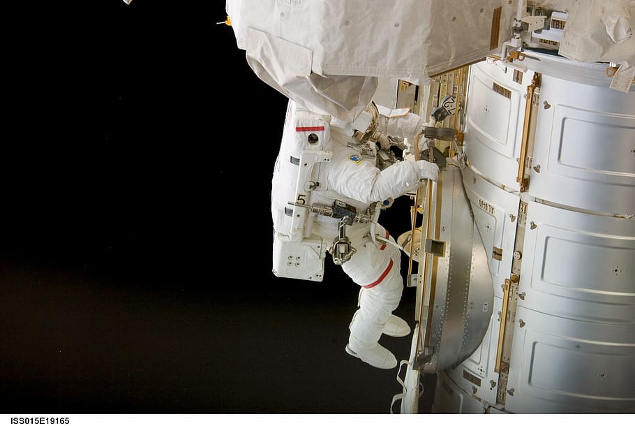 astronot, spacewalk, iss, tools, suit, pack, tether, floating, international space station, job