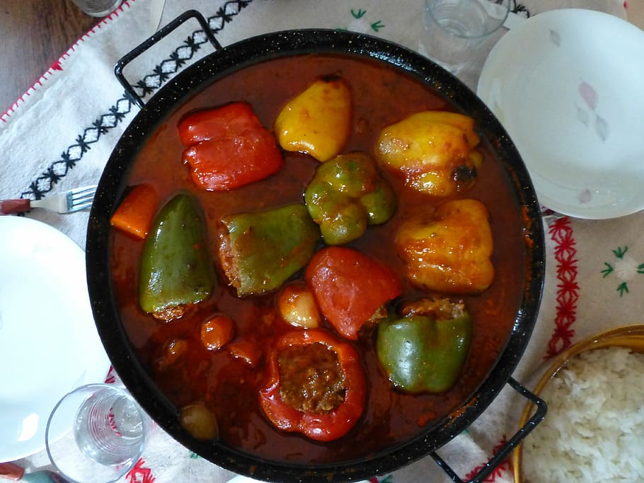 stuffed peppers, hungary, minced meat, paprika, eat, red pepper, sweet peppers, cook, kitchen, sauce