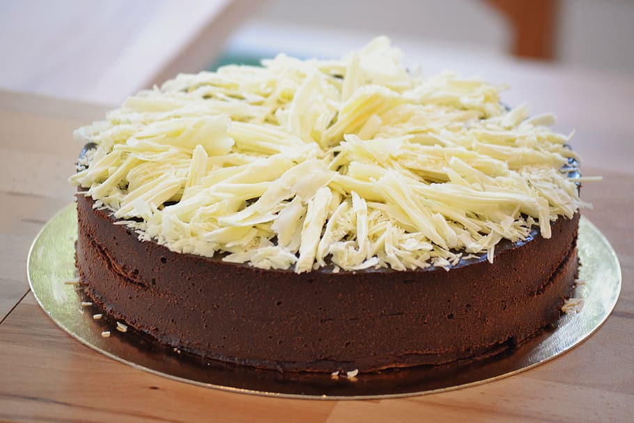 round, baked, cake, plate, dark chocolate cake, plated dessert, gourmet, chocolate, sweet, slice