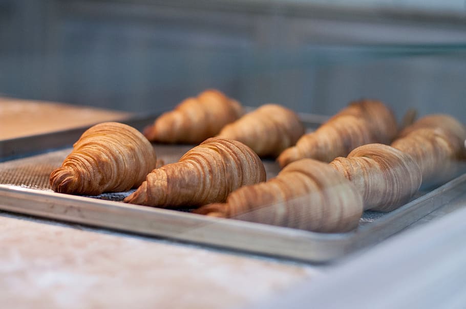 croissant, bread, display, table, baking, food, food and drink, baked, freshness, selective focus