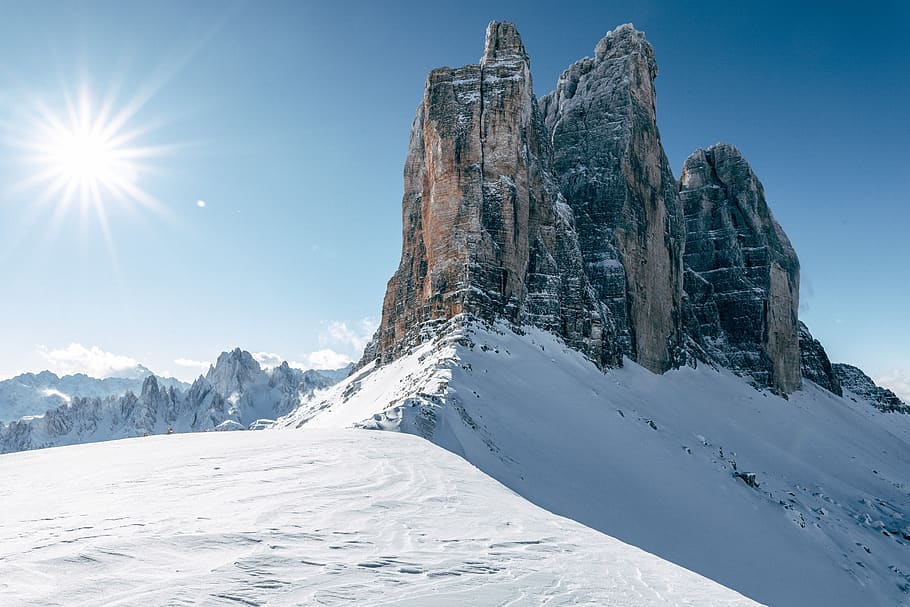 Dolomitas, Itália, montanhas, trilha, alpino, rocha, neve, inverno, país das maravilhas do inverno, tre cime