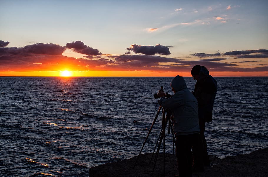 dos, fotógrafos, silueta, puesta de sol, Costa Jurásica, Dorset, Inglaterra, personas, nubes, naturaleza