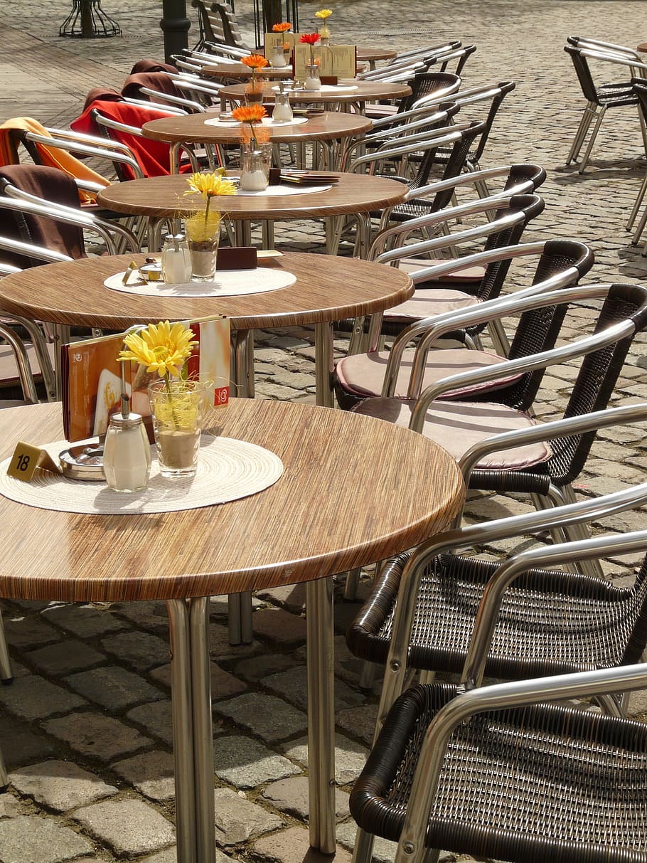 round, brown, tables, chairs, flowers, table runner, table, restaurant, beer garden, sit