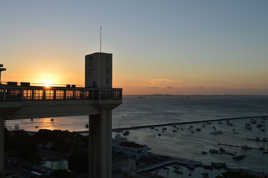 silueta, edificio, mar, puesta de sol, ascensor lacerda, salvador, bahia, brasil, vacaciones, playa