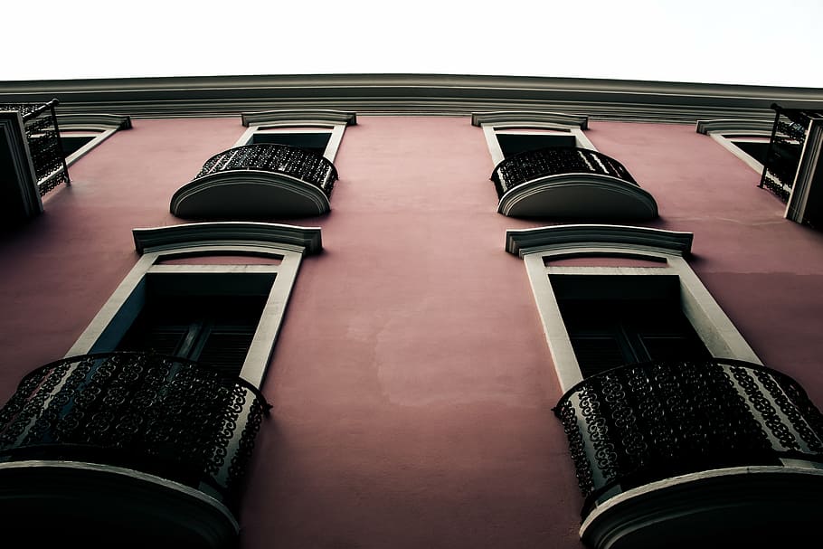 baixo, fotografia de ângulo, marrom, construção, rosa, concreto, casa, seis, janelas, arquitetura