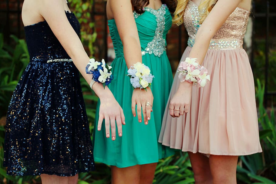 tiga, wanita, menunjukkan, bunga, gelang, Dance, Prom, Girl, Dress, School