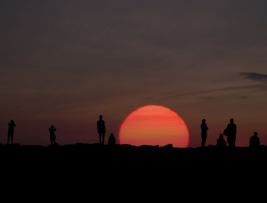 sunrise-people-shadows-sun.jpg