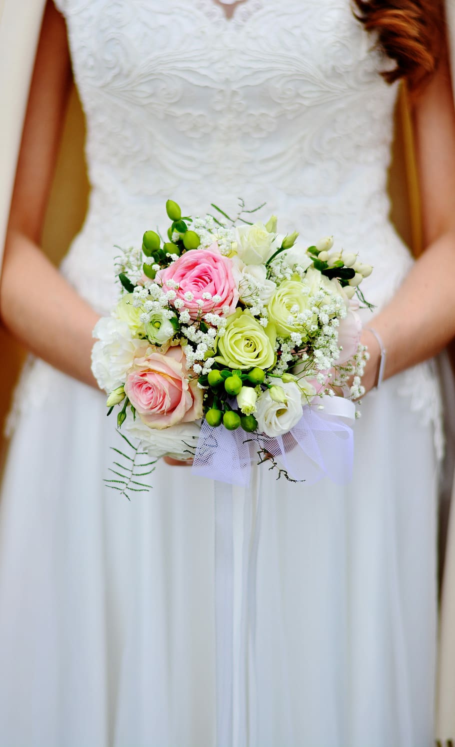 bride, holding, pink, white, green, roses bouquet, bridal bouquet, bouquet, wedding, celebration