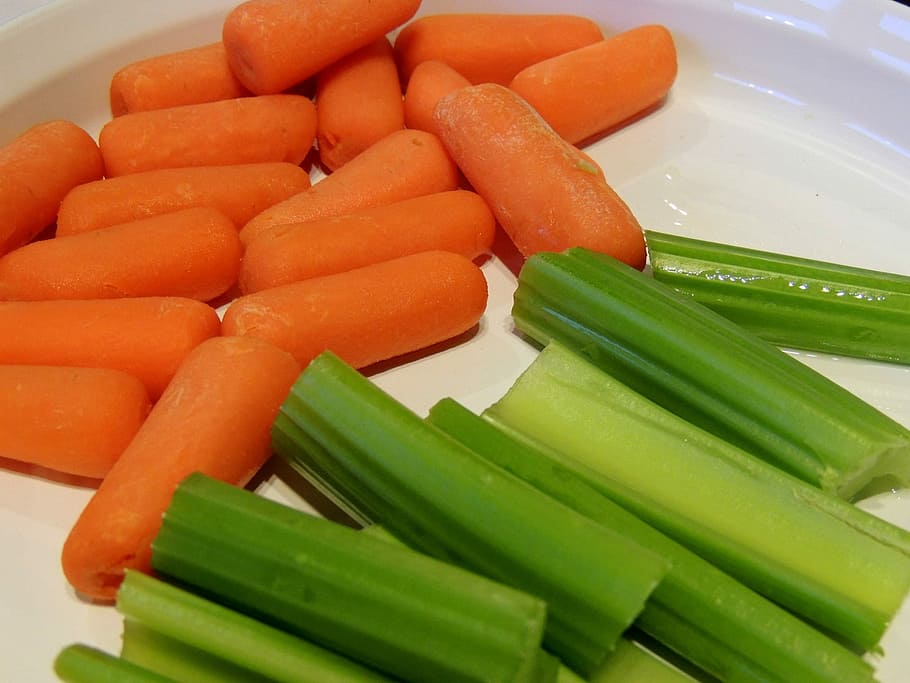 slice of carrots, Orange, Carrot, Celery, Appetizer, green, veggie, vegetable, tray, healthy