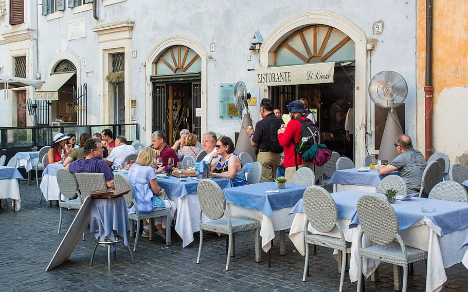 Roma, Italia, Restoran, kursi, meja, kafe, kafe trotoar, tujuan perjalanan, sekelompok orang, arsitektur