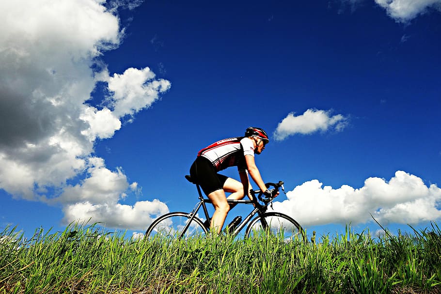man, riding, road bike, cyclist, cycle racer, cycle racing, sport, bicycle, bike, racing