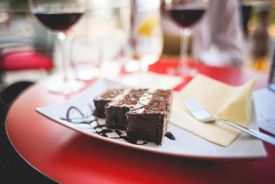 cake, sweet, food, food and drink, glass, plate, ready-to-eat, wine, sweet food, wineglass