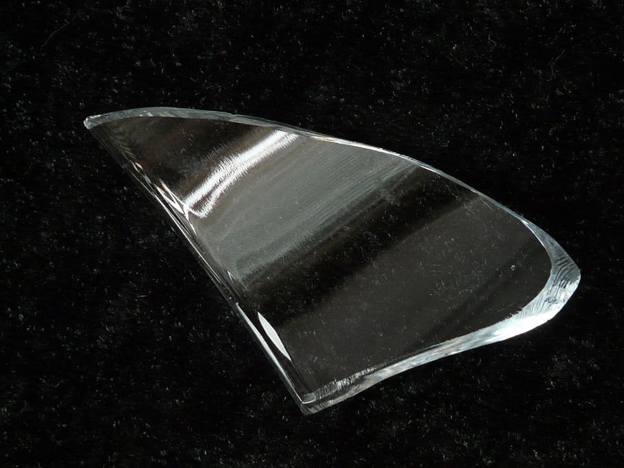 close-up photo, clear, glass frame, shard, shard of glass, glass, sharp, broken, cut, pointed