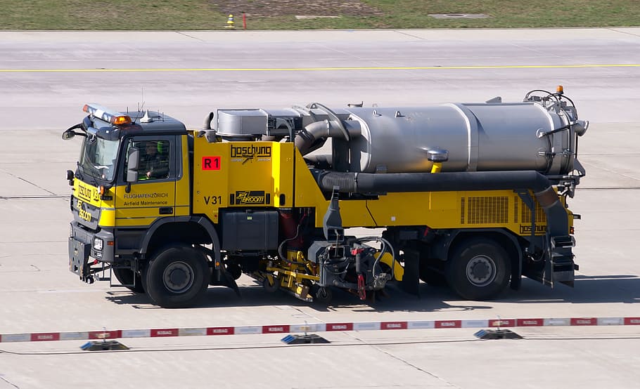 Cleaning, Vehicle, Airport, Sweeper, cleaning vehicle, airport zurich, tarmac, prior to, tank, maintenance