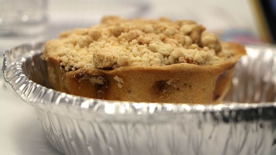 pie, apple pie, aluminum foil, tin, mini, bakery, sweets, food and drink, food, sweet food