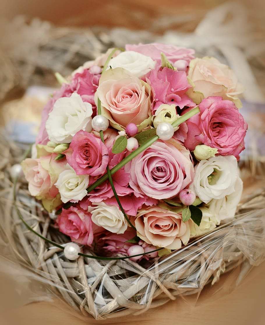 selective, focus photography, white, pink, rose, bouquet, twig, bridal bouquet, roses, wedding