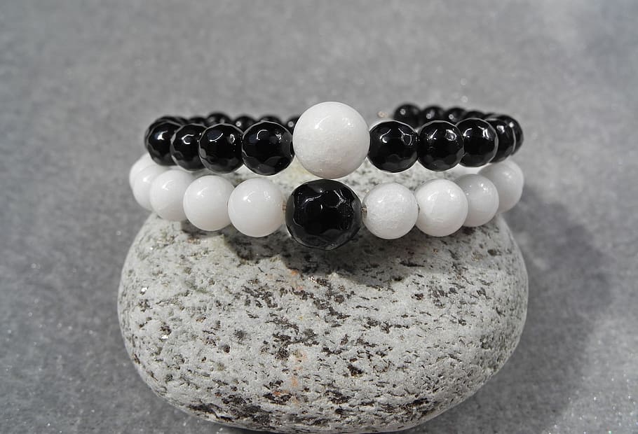 bracelet, jin jang, yin-yang, mineral, onyx, quartz, black, white, stone, gems