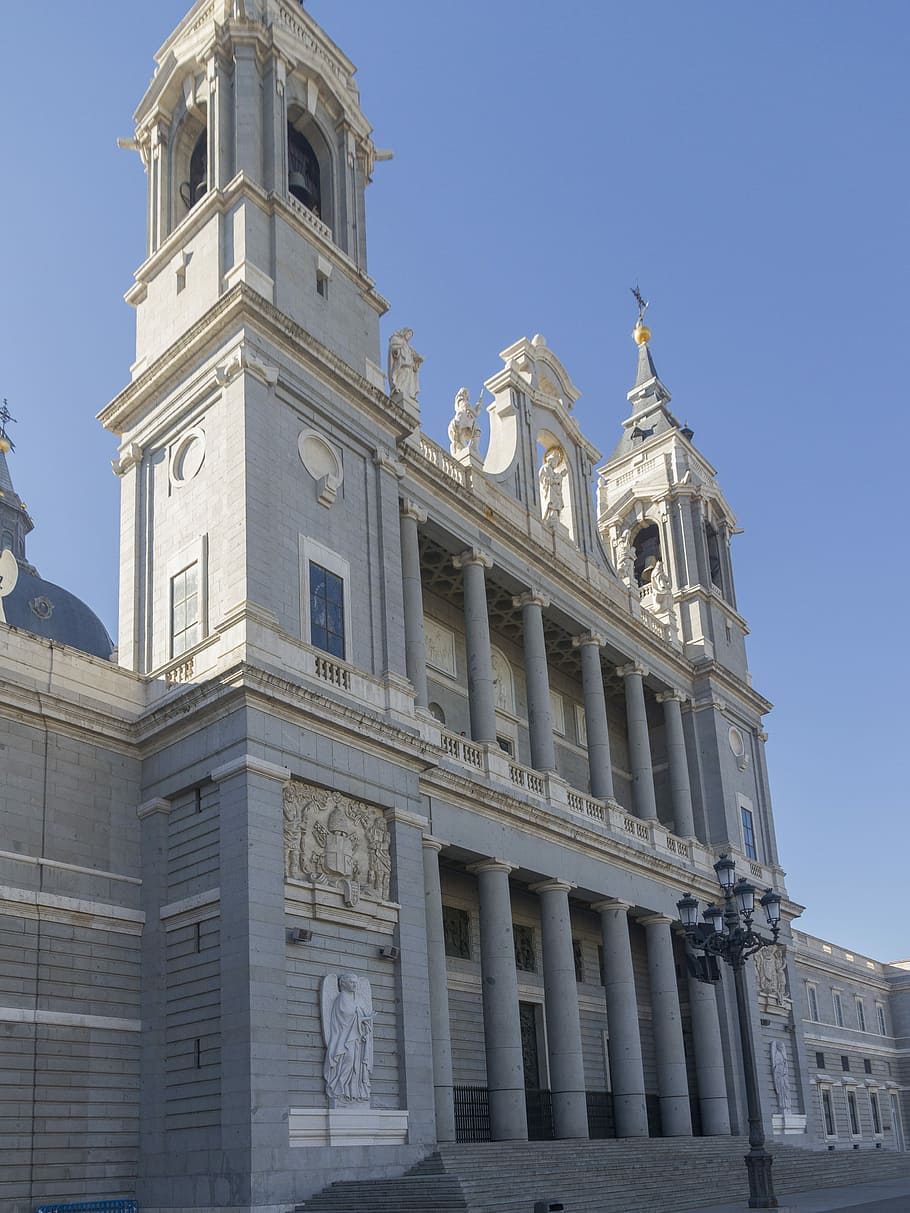 Madrid, Cathedral, Almudena, architecture, building exterior, history, outdoors, built structure, low angle view, sky