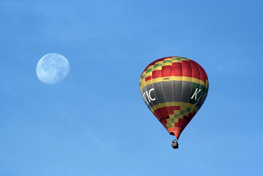 balloon, moon, sky, transport, air vehicle, hot air balloon, flying, transportation, mid-air, clear sky
