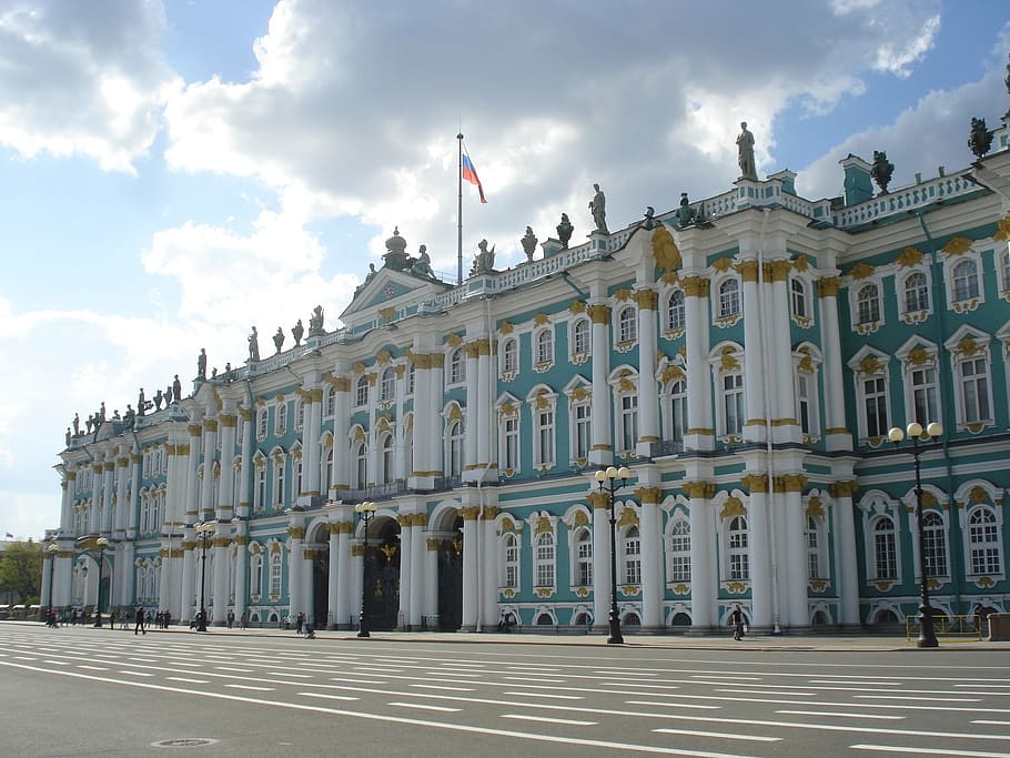 宮殿の建物, サンクトペテルブルク, エルミタージュ, ロシア, 建築, 有名な場所, ヨーロッパ, 建物の外観, 構築された構造, 都市のシーン