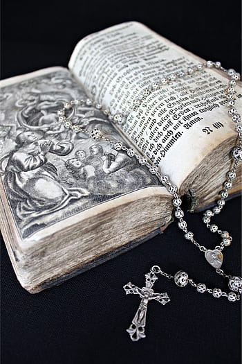 bible-rosary-book-christian-royalty-free-thumbnail.jpg