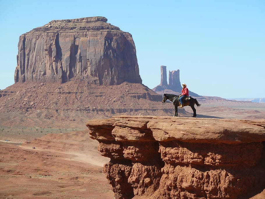 man, riding, horse, rock cliff, canyon, monument valley, western, wild west, desert, usa