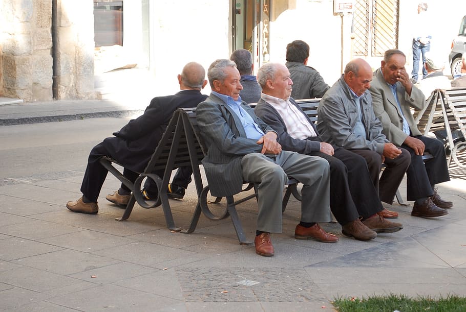 homens italianos, italia, homens, europeu, itália, cultura, praça da cidade, pessoas, sentado, homens idosos