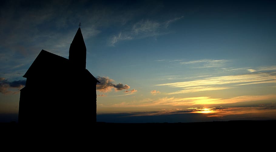 silueta, casa, puesta de sol, iglesia, cielo nocturno, horizonte, cielo, sol, Dražovce, Eslovaquia