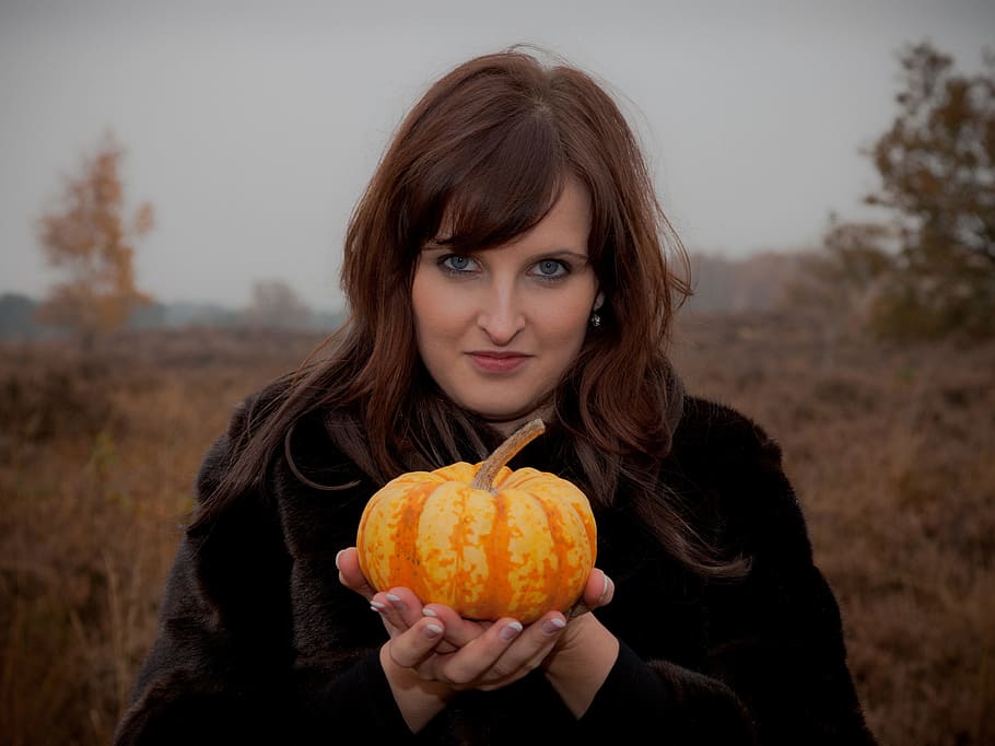 woman, holding, orange, squash, autumn, pumpkin, pumpkins autumn, halloween, gourd, autumn decoration