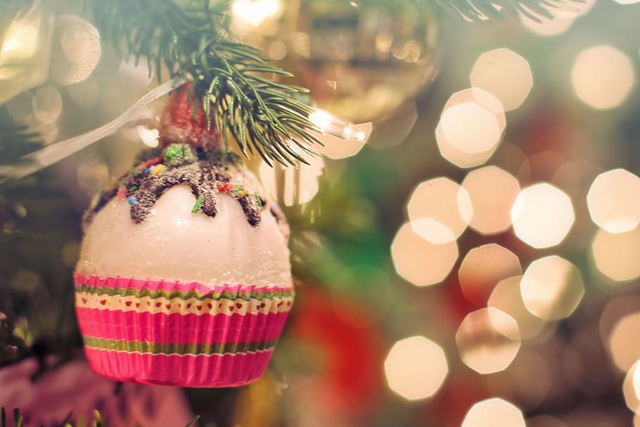 Navidad, árbol, ornamento, magdalena, luces, reluciente, brillante, decoraciones, días de fiesta, celebración