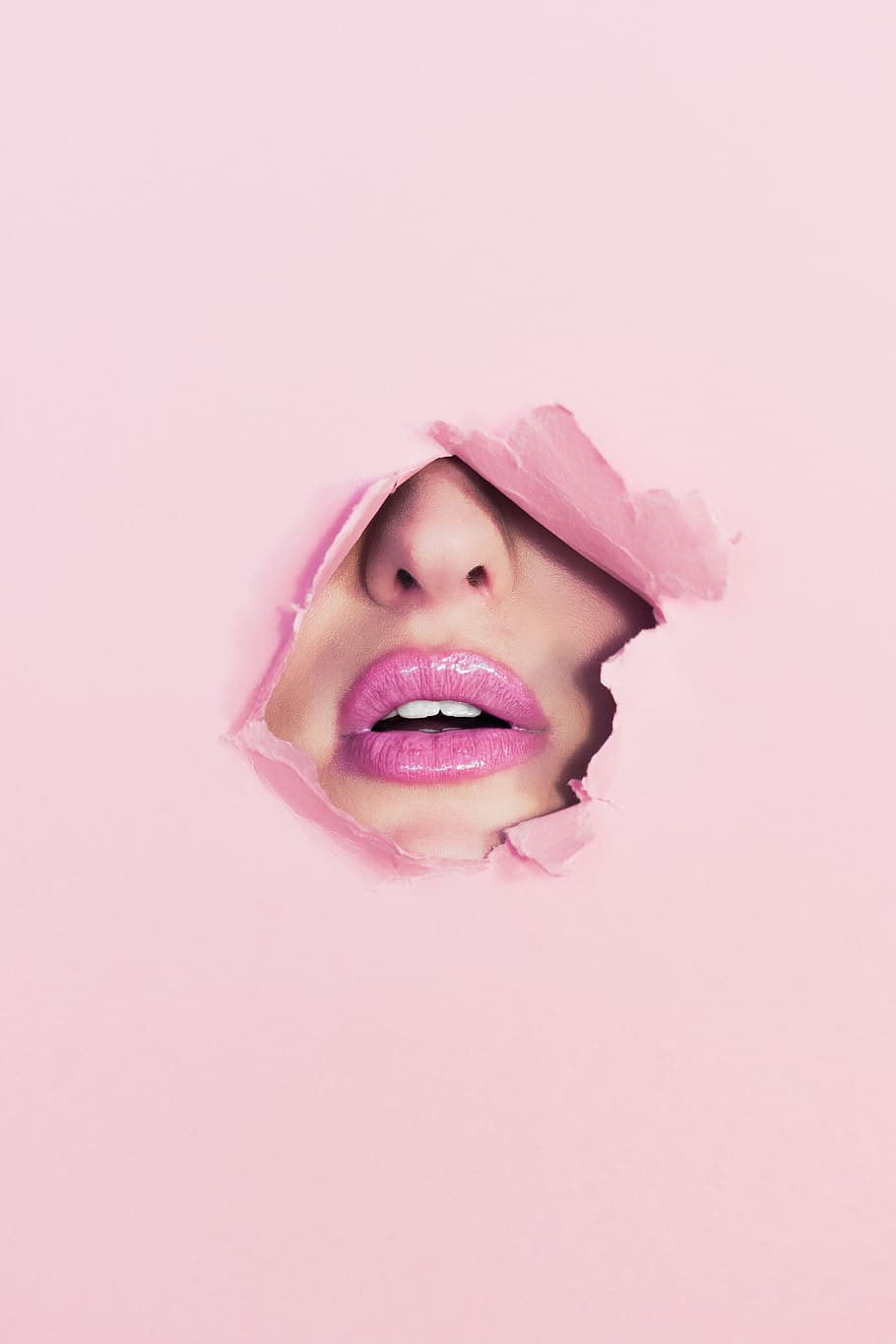 riasan, mulut, lipstik, wanita, warna merah muda, bagian tubuh manusia, studio shot, satu orang, mulut manusia, bagian tubuh