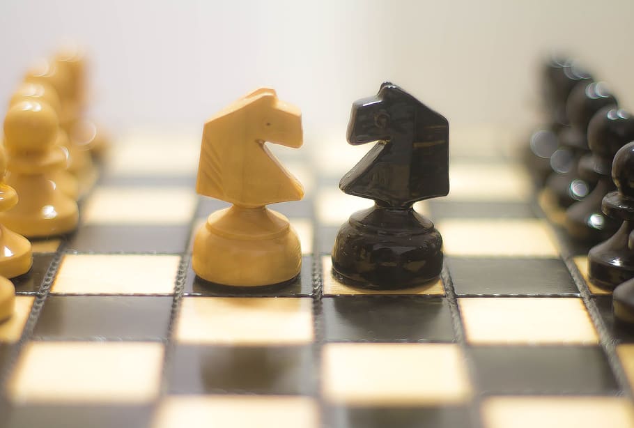 jugar ajedrez, ajedrez, figuras, inteligencia, pensamiento, figura, desafío, blanco, negro, jugar