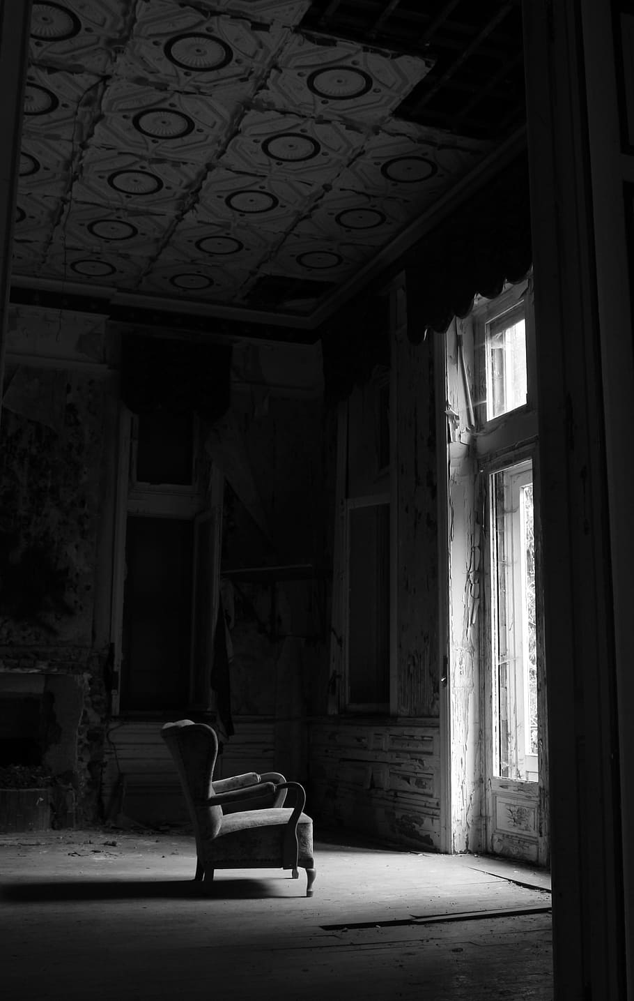Declive, Antigüedad, Decadencia, Abandonado, ventana, dañado, Blanco y negro, antiguo, arquitectura, Nadie