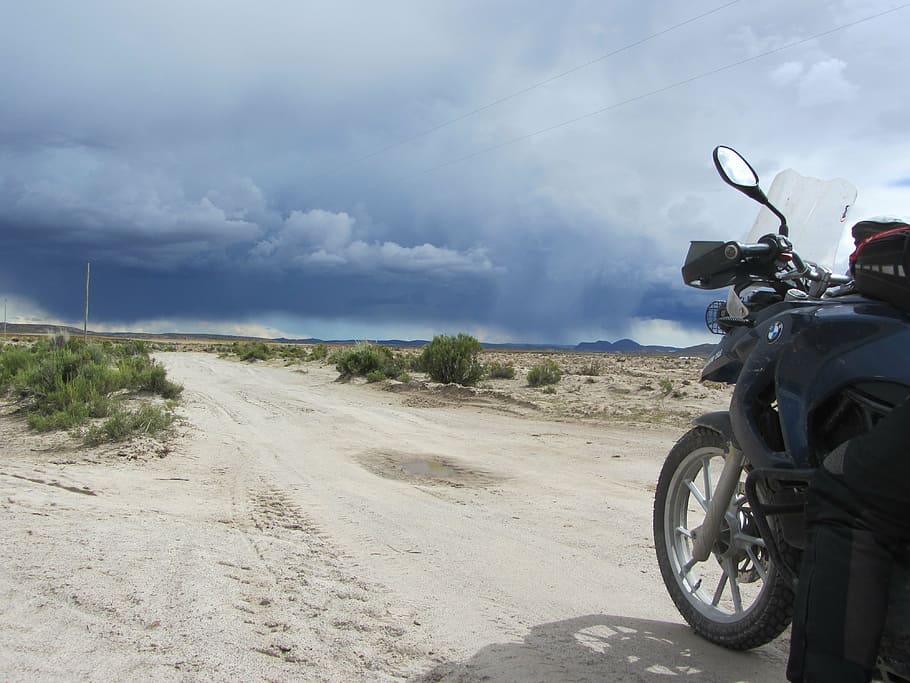negro, motocicleta, arena, verde, planta, durante el día, recorridos en motocicleta, recorrido en motocicleta, aventura, motoaventura