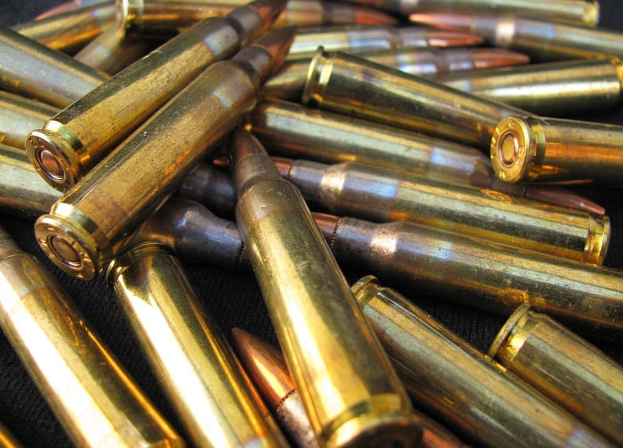 tumpukan, peluru emas, Peluru, Menembak, Proyektil, senjata, amunisi, cartridge, berwarna emas, logam