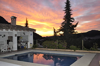 relax-swimming-pool-holiday-villa-royalt