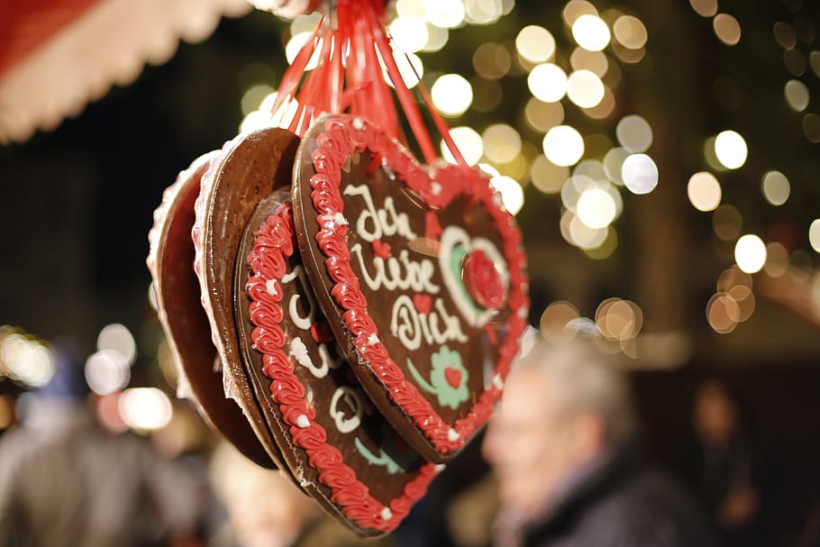 gingerbread, gingerbread heart, year market, frosting, sweet, delicious, liebesbeweis, love, eat, food
