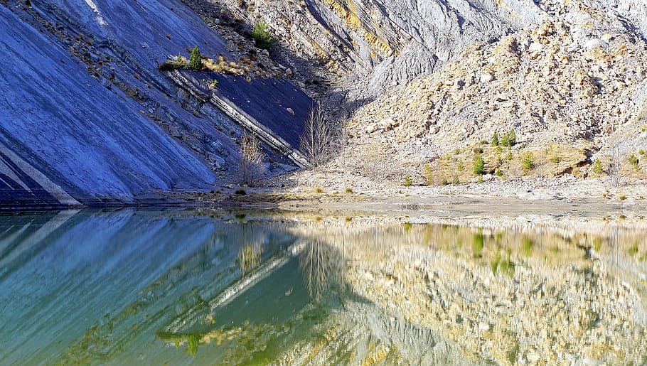 Водохранилище на юге. Горные водохранилища. Лагуна Геология. Закрытые лагуны природа. Пруд на Утесе.