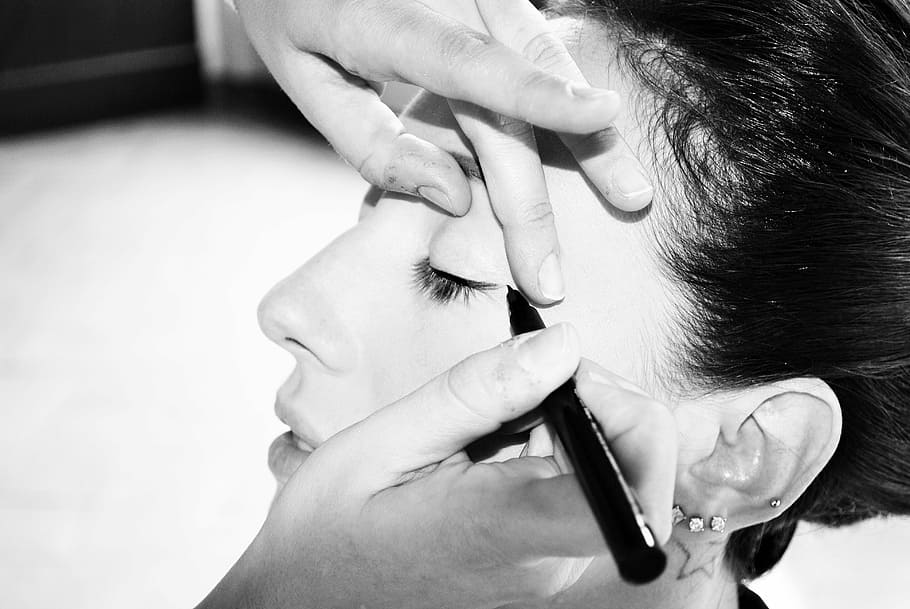 person applying eyeliner, makeup, eyes, nero, hair, mouth, woman, hairstyle, human Face, human Hair