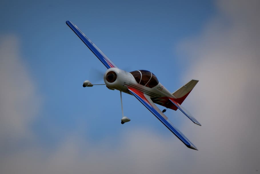 avión, avión de modelado, mosca, aire, modelo de avión, nubes, vehículo aéreo, volador, modo de transporte, transporte