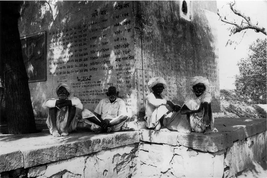 rajasthani hombres, descanso, sombra, Rajasthani, hombres, Rajasthan, India, fotos, dominio público, blanco y negro