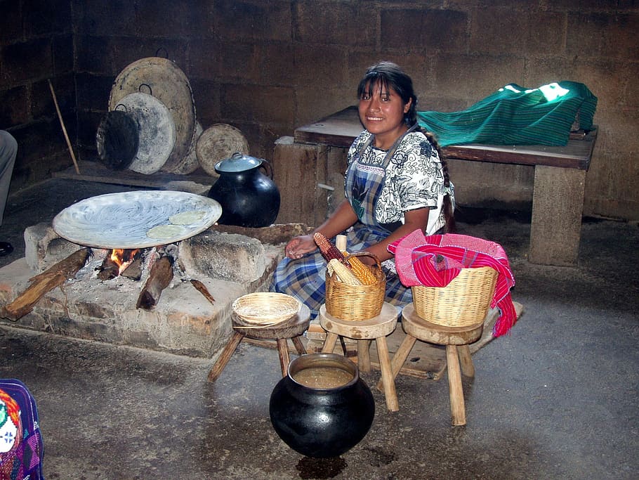 Tzotzil Maya, Chiapas Highlands, Mexico, cooking, stove, food, gastronomy, lena, corn, handmade tortilla