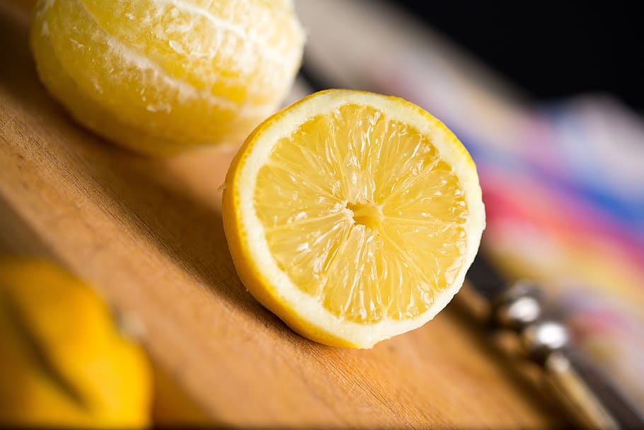 레몬 슬라이스, 레몬, 신, 노랑, 나비 간다, 단면, 주스, 과일, 자연, 남부 과일