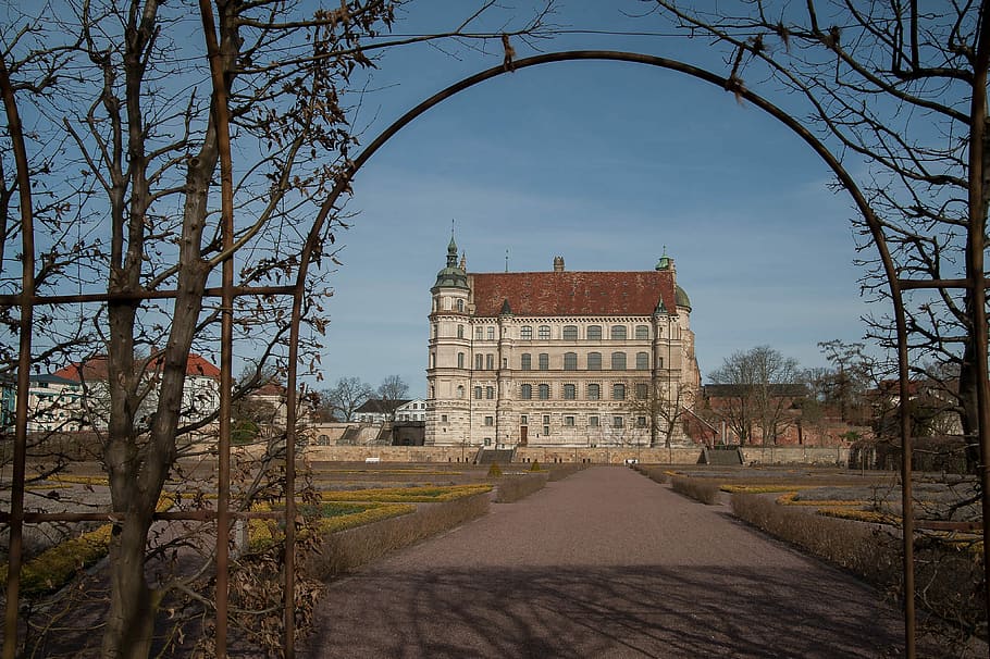 castle, mecklenburg, güstrow, architecture, built structure, building exterior, tree, sky, building, bare tree