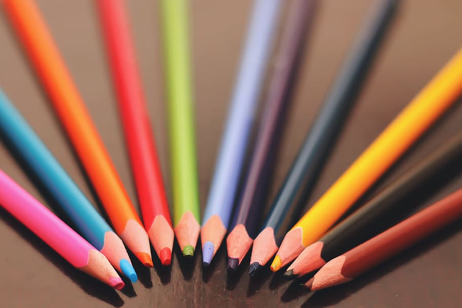 berwarna, pensil, meja, pensil warna, berbagai, seni, perancang, pendidikan, pembelajaran, sekolah