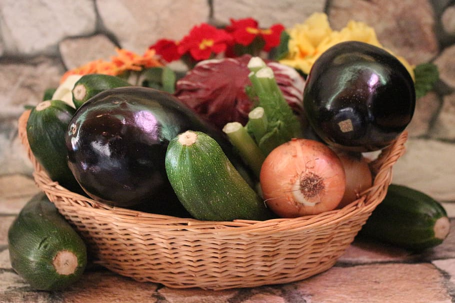 eggplant, zucchini, eat, healthy, food, nutrition, vitamins, vegan, vegetarian, delicious