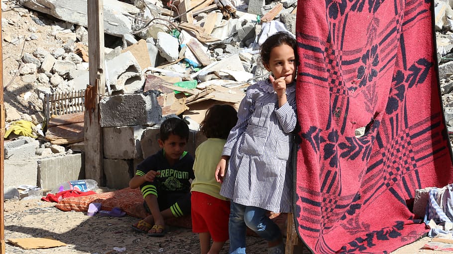女の子, 傾いている, 茶色, スタンド, 昼間, 2015年のパレスチナガザストリップ, beit hanoun, 彼の後継者の破壊, 子供, 実在の人々