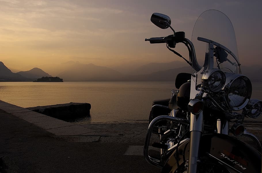 hitam, sepeda motor penjelajah, parkir, pantai, Harley, Italia, Matahari terbenam, raja jalan, sepeda motor, babi
