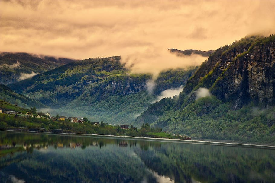 corpo, agua, fotografia de montanha, noruega, montanhas, vista, natureza, paisagem, nuvens, mar