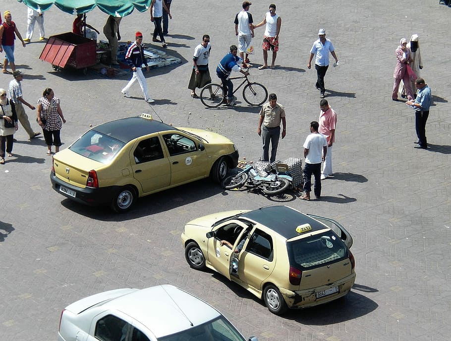 Transporte, Taxi, Caos, Accidente, Huevos, roto, Marruecos, Marrakech, coche, vista de ángulo alto